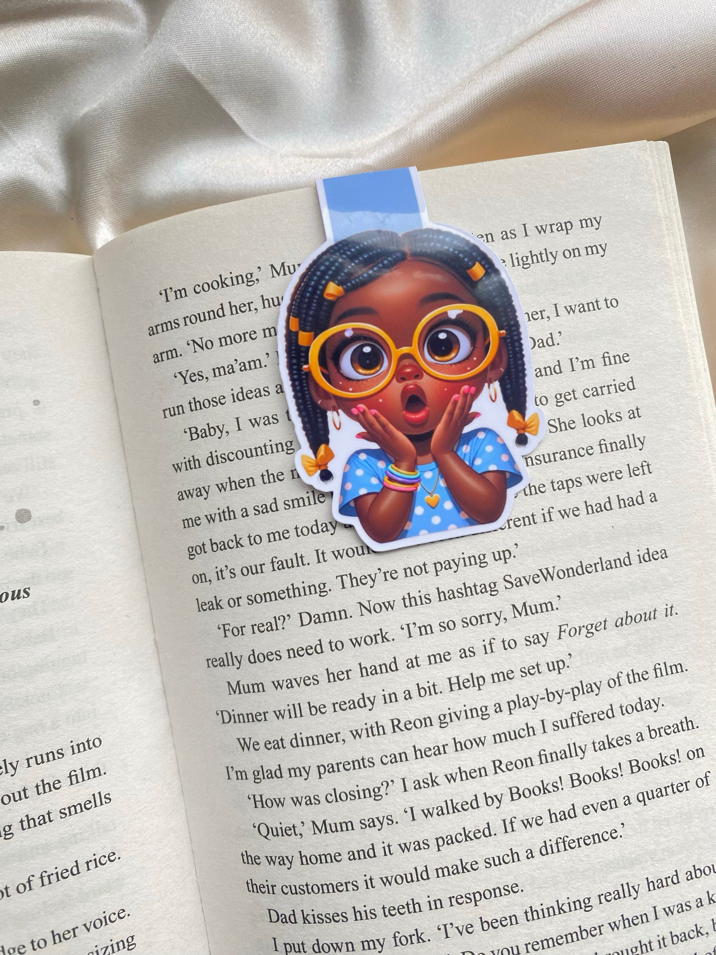 Wow Girls Magnetic Bookmarks