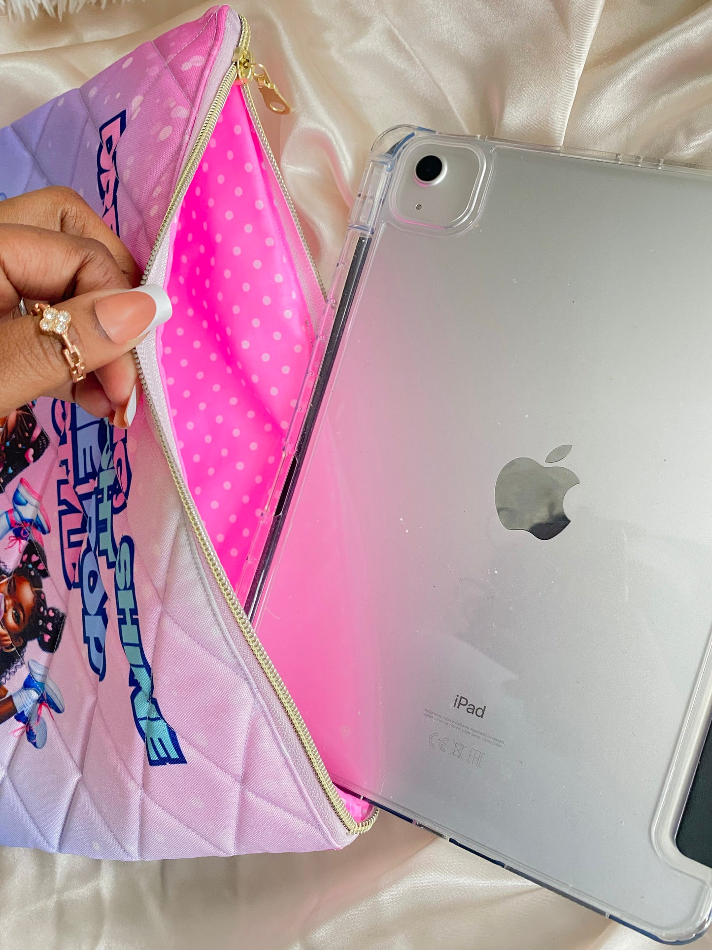 Girlie Pop iPad/Tablet zipper pouch