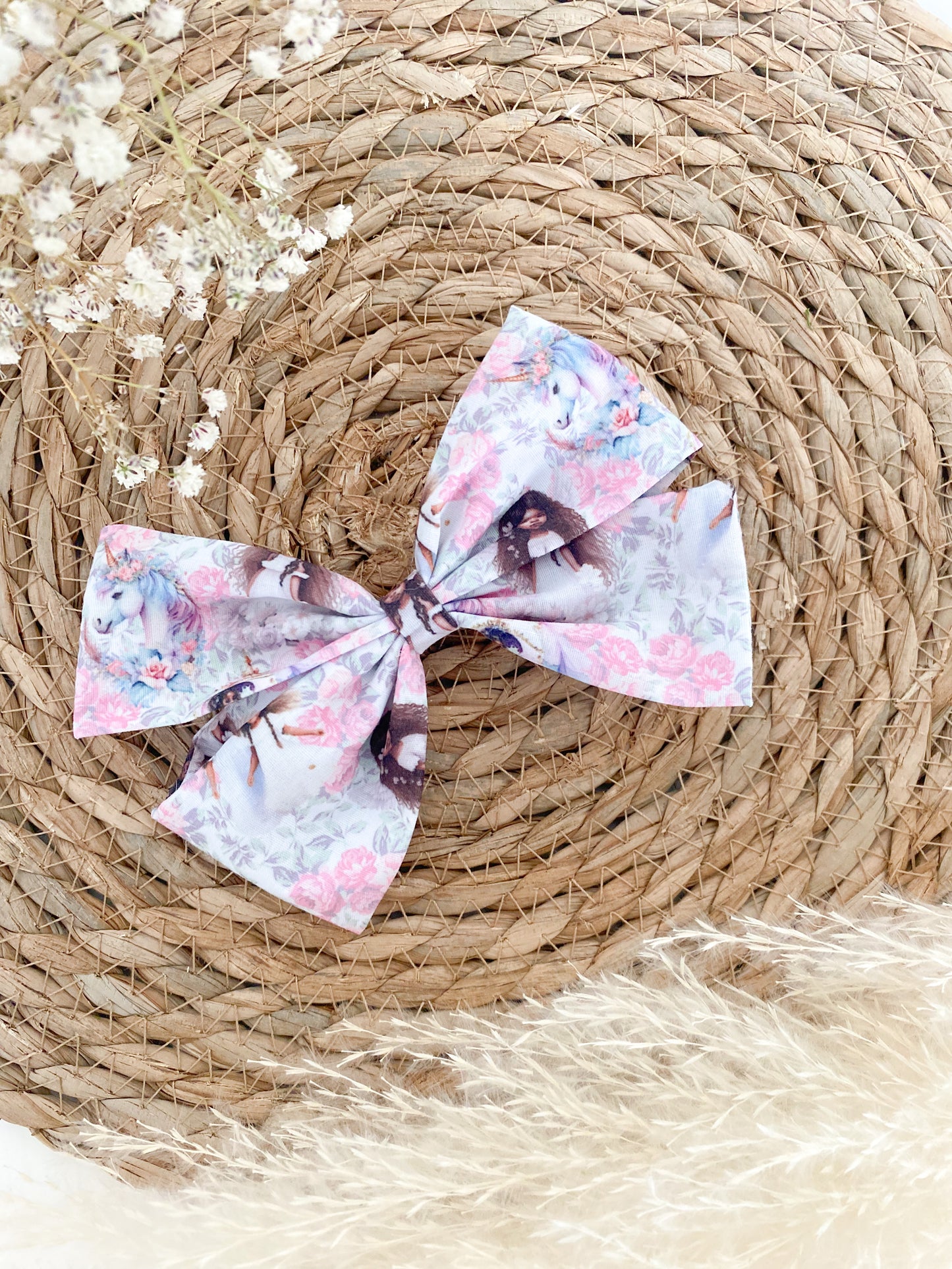 White Dreamy girls bow
