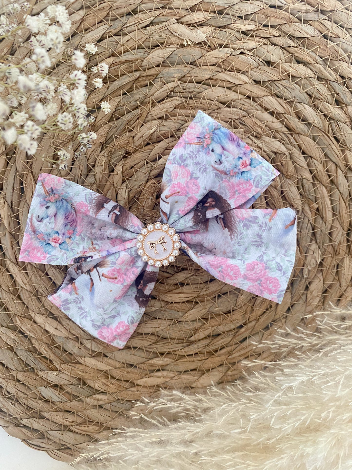 White Dreamy girls bow