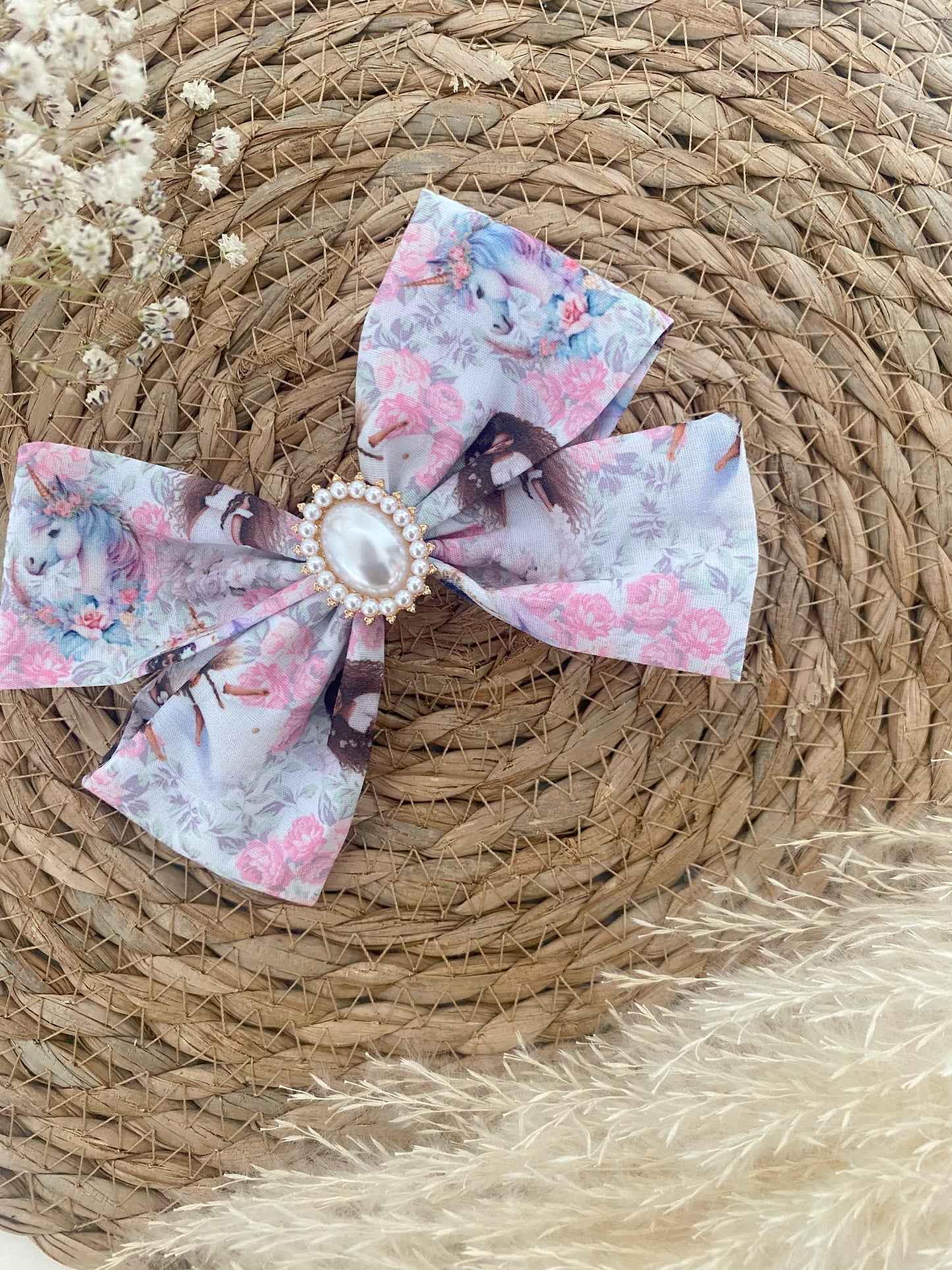 White Dreamy girls bow