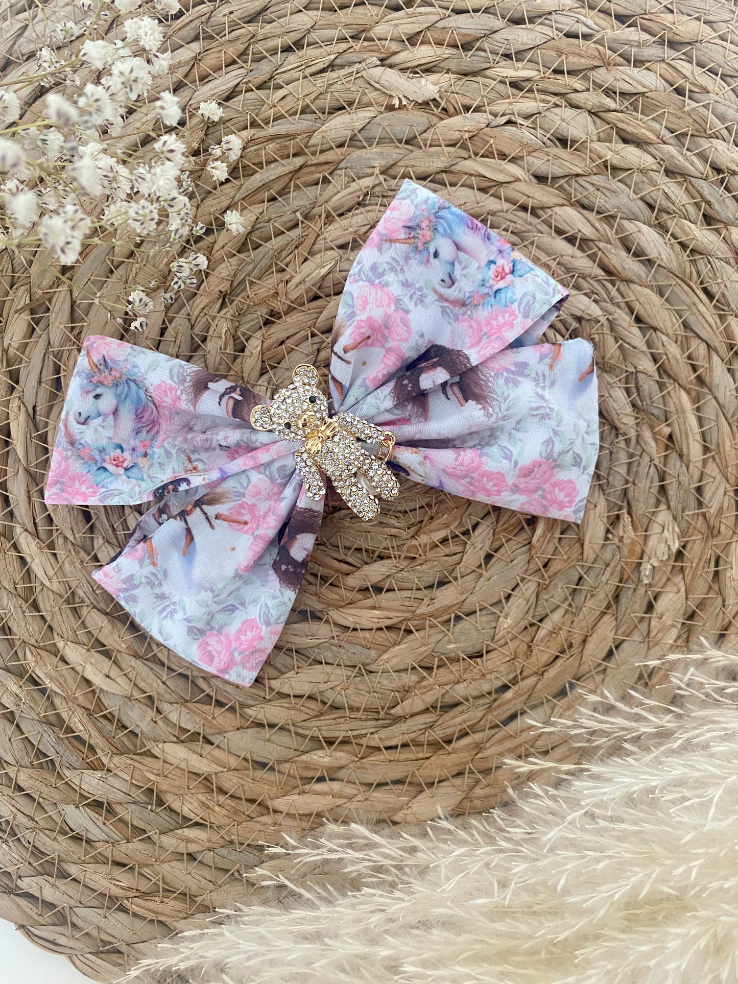 White Dreamy girls bow