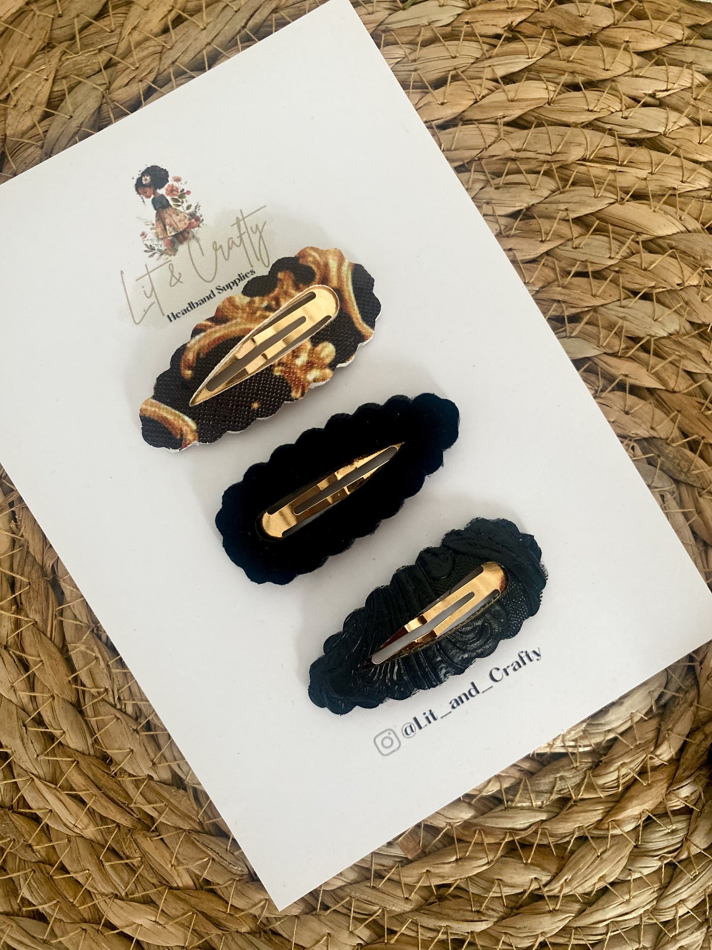 Black Snap Clips