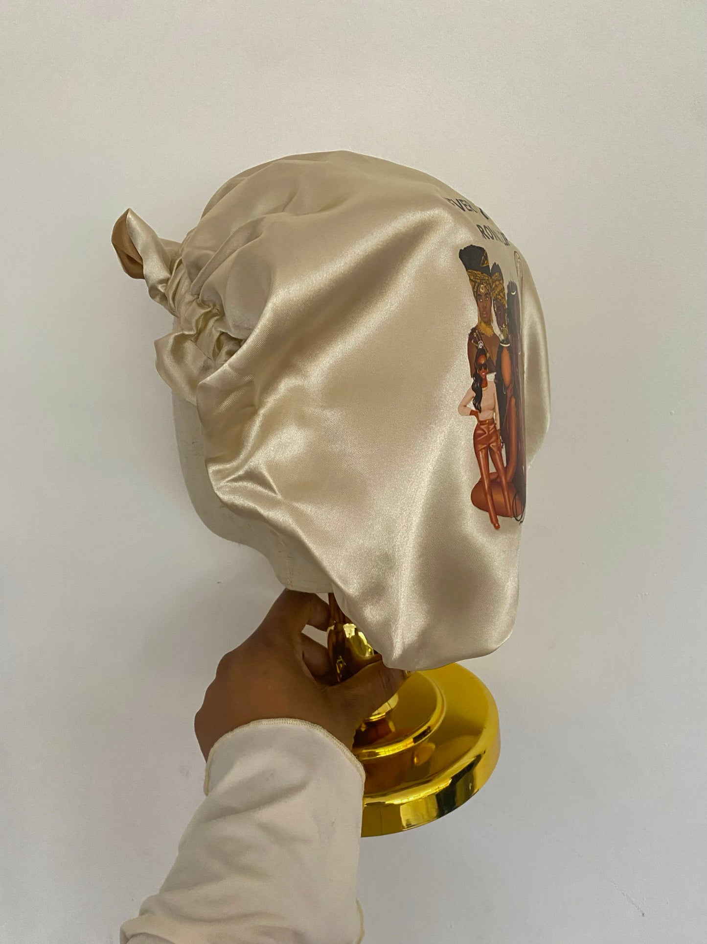 Cream Queen Bonnet