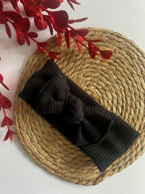 Black knitted topknot