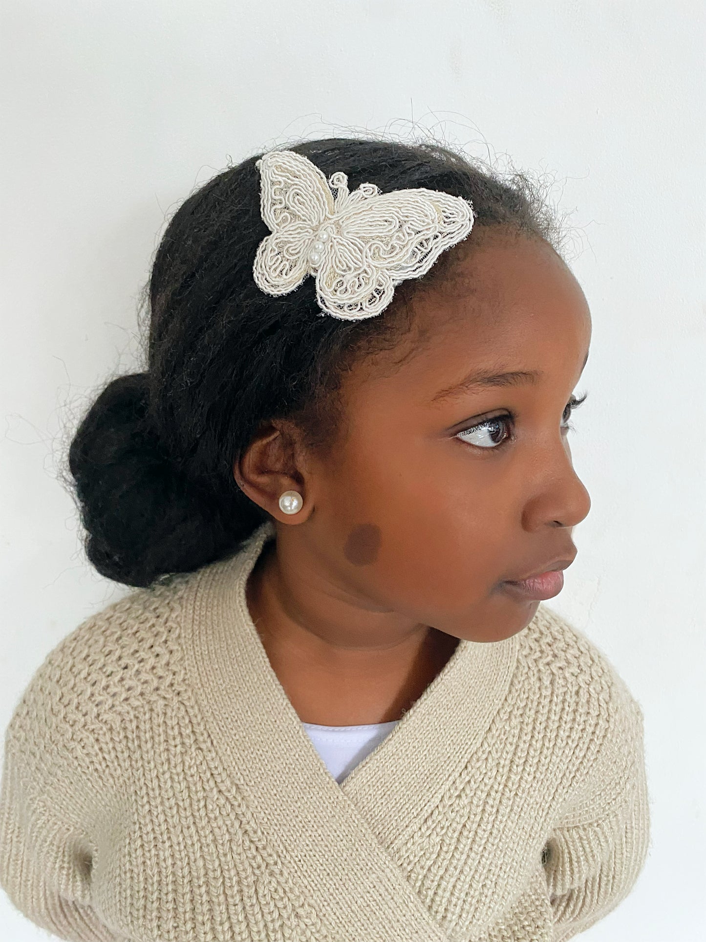 Lace Butterfly, Floral Pearl, embroidered Flower hairclip
