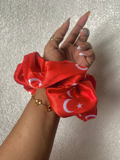 World XL scrunchie